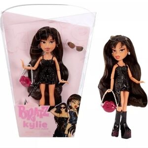 Bratz x Kylie Jenner Day Fashion Doll with Accessories - Brand New
